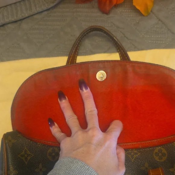 Authentic Louis Vuitton Monogram Sonatine Bag Needs Some Love Inside SD0081 - Picture 5 of 17